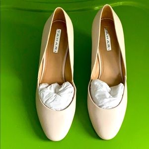 Tahari shoes
